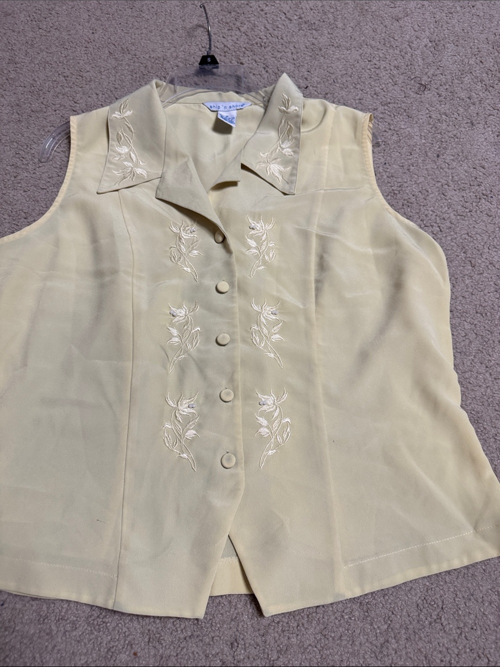 Chico's Pale Yellow Sleeveless Embroidered Button-Front Blouse
